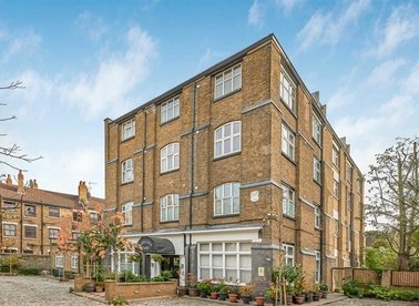 Adelina Grove, London, E1