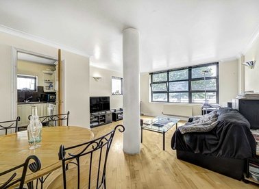 Burrells Wharf Square, London, E14