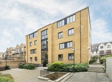 Burrells Wharf Square, London, E14