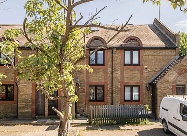 Clifton Place, London, SE16