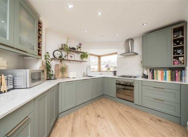 Commercial Road, London, E14