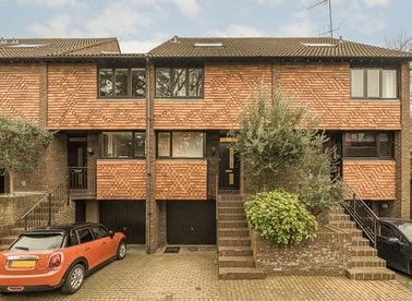 Mallard Place, Strawberry Hill, TW1