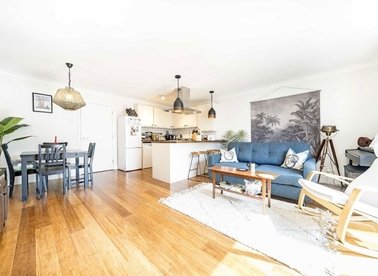 Plover Way, London, SE16