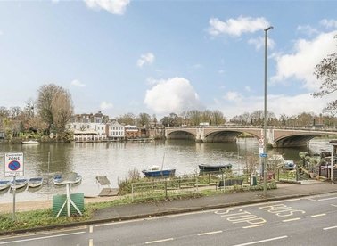 River Bank, East Molesey, KT8