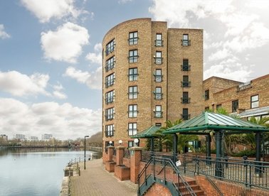 Russell Place, London, SE16