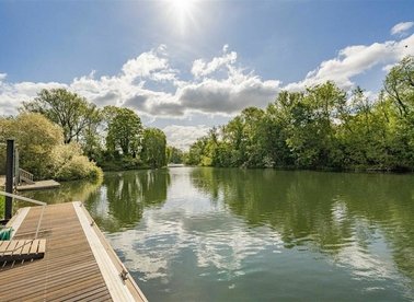 Temple Gardens, Staines-Upon-Thames, TW18