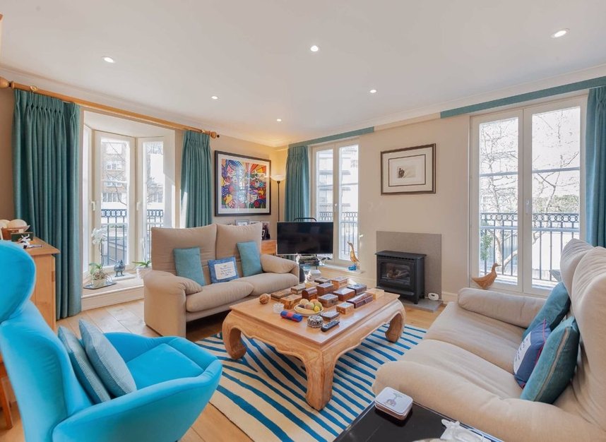 Properties for sale in Admiral Square - SW10 0UU view3