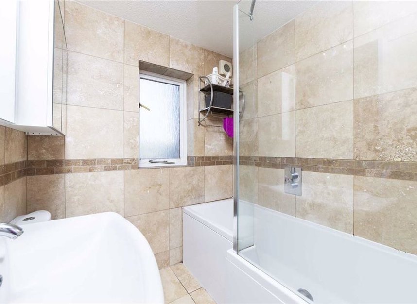 Flat For Sale In Archangel Street London Se16 Waterview