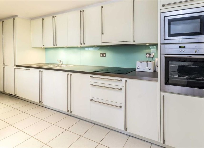 Flat To Rent In Great West Road London W6 Waterview