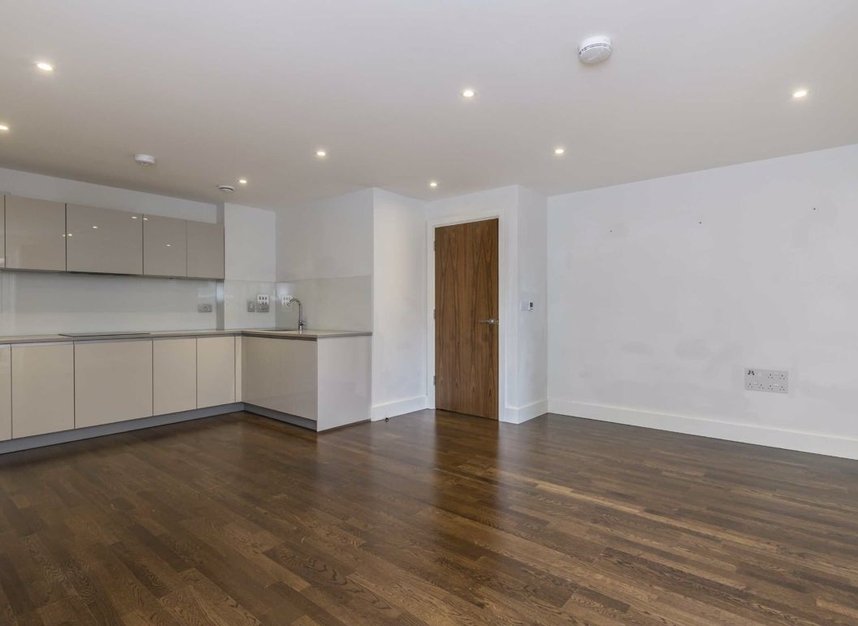 Properties let in Henry Macaulay Avenue - KT2 5FE view2
