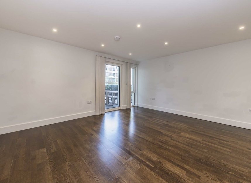 Properties let in Henry Macaulay Avenue - KT2 5FE view3