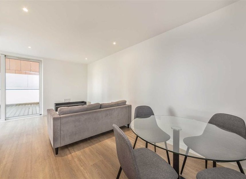 Properties let in Mary Rose Square - SE16 7EL view3