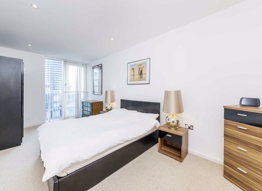 Properties to let in Millharbour - E14 9DL view6