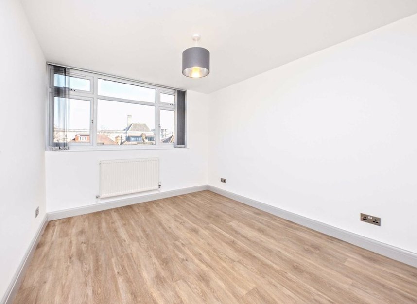 Properties let in Portsmouth Road - KT1 2LX view6
