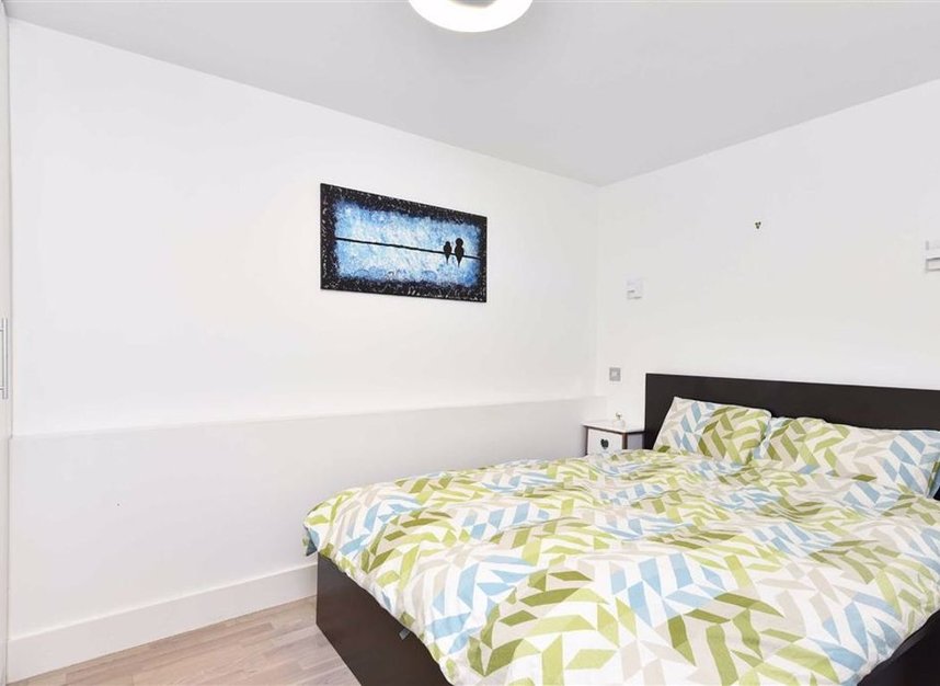 Properties let in Shad Thames - SE1 2YN view3