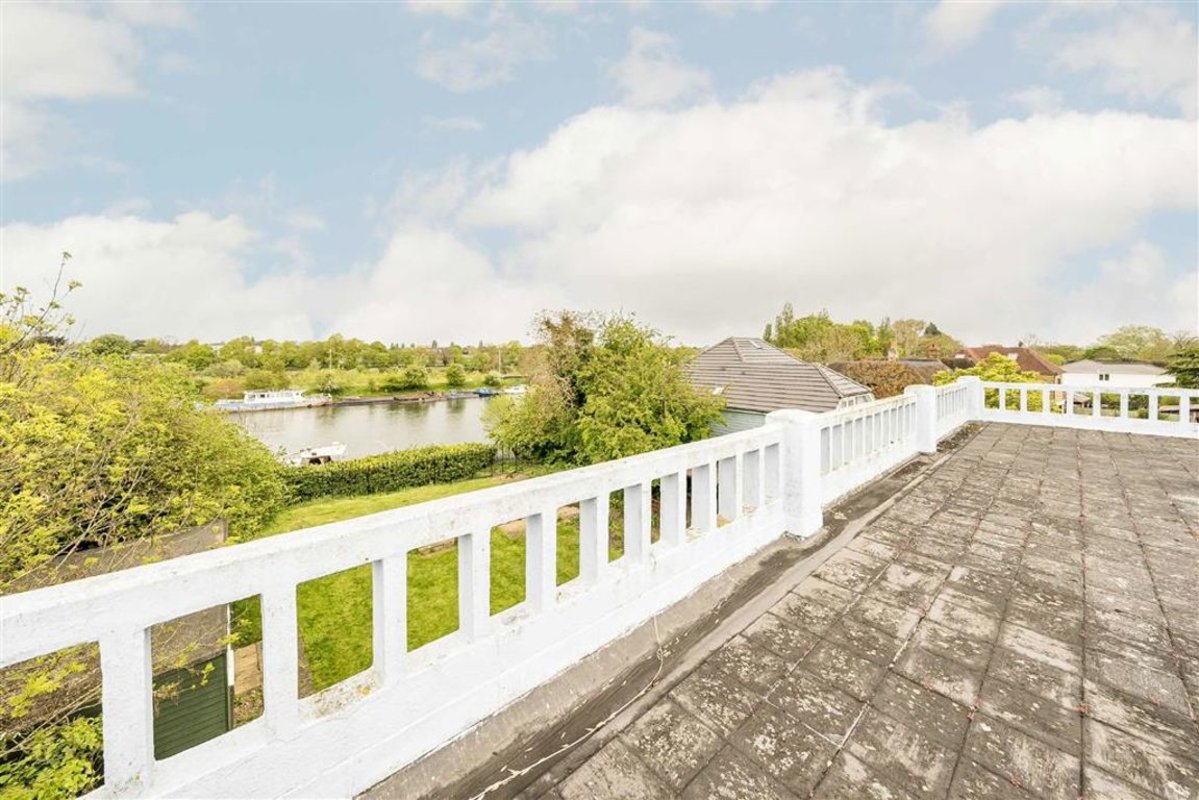 Property for sale in Cherry Orchard Road, West Molesey, KT8 Waterview