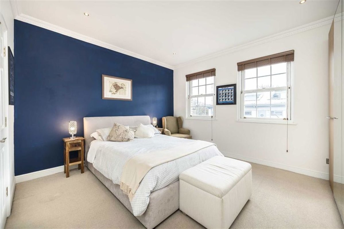 Flat for sale in Elizabeth Square, London, SE16 Waterview