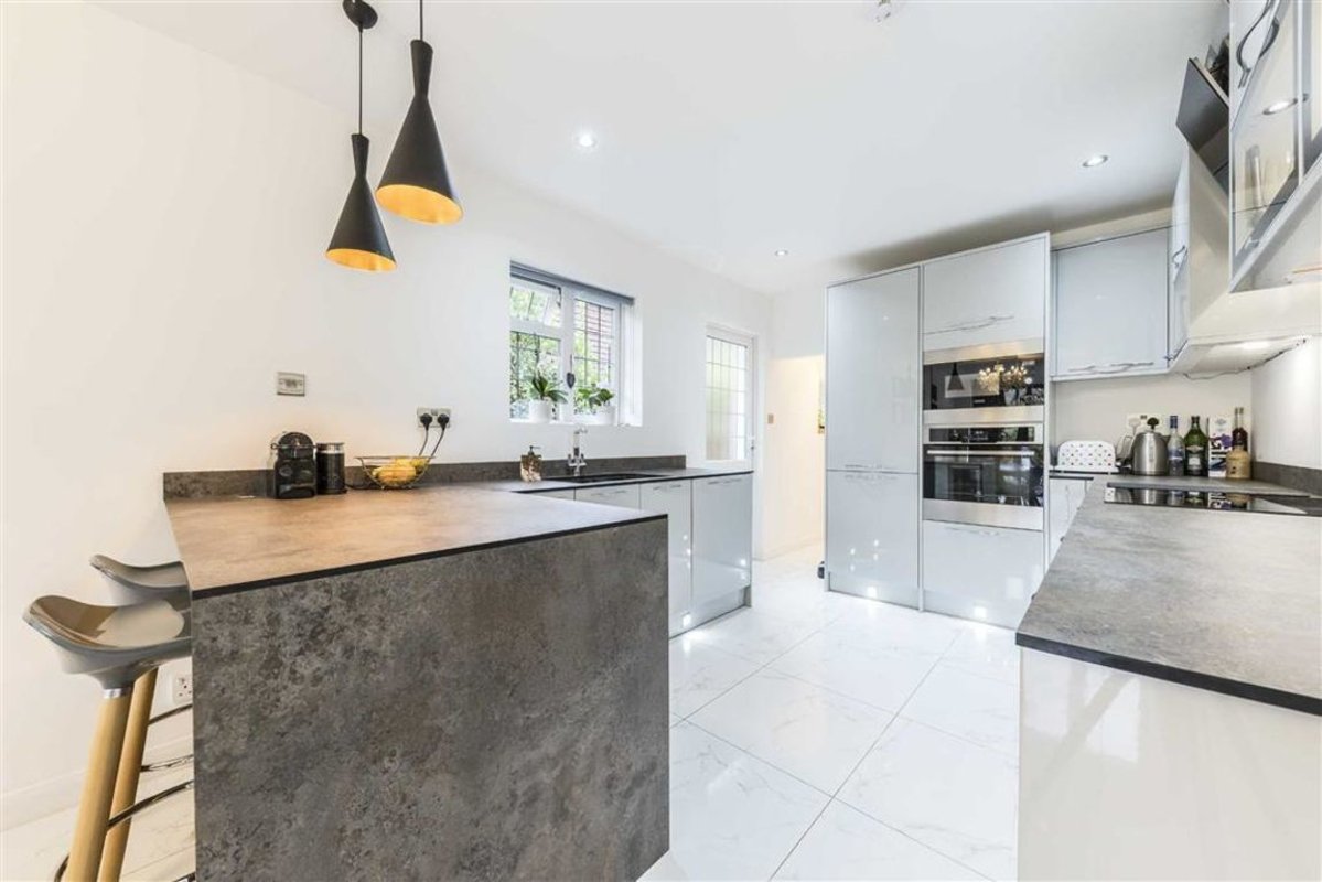 Property for sale in Kingswood Creek, Wraysbury Staines, TW19 Waterview