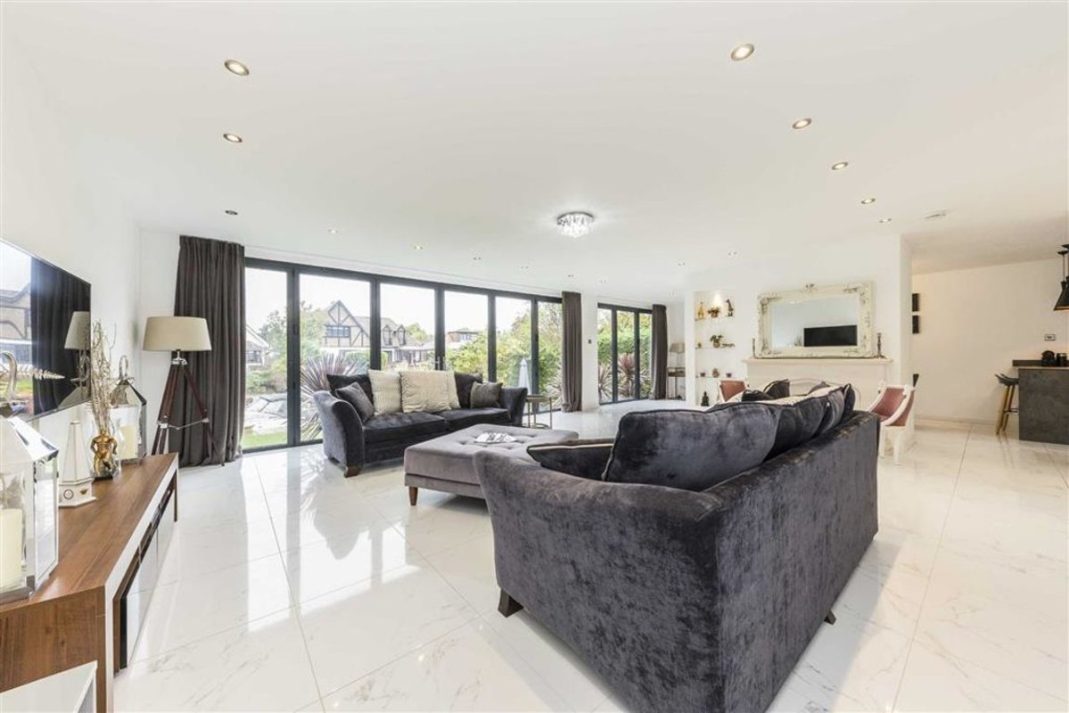 Property for sale in Kingswood Creek, Wraysbury Staines, TW19 Waterview