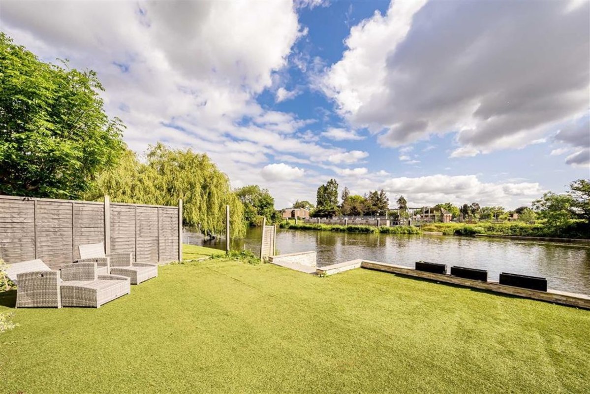 House for sale in Laleham Reach, Chertsey, KT16 Waterview