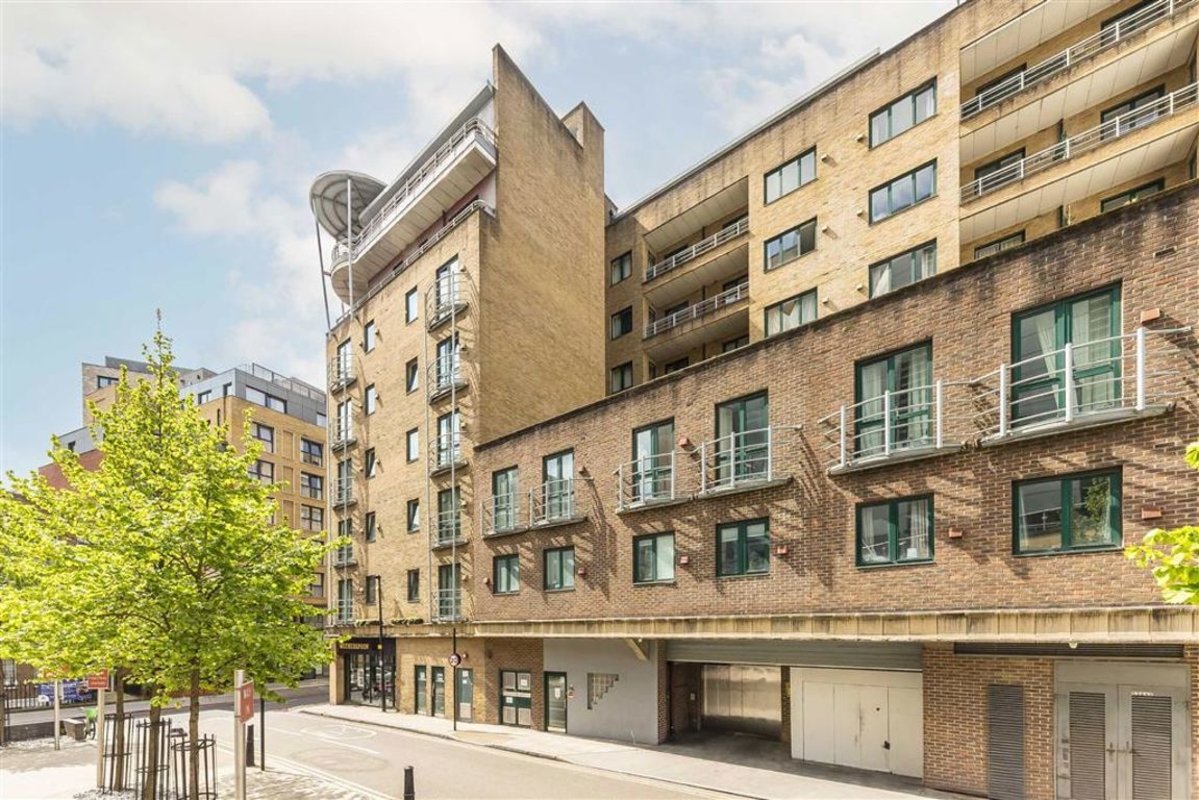 Flat for sale in Mansell Street, London, E1 Waterview