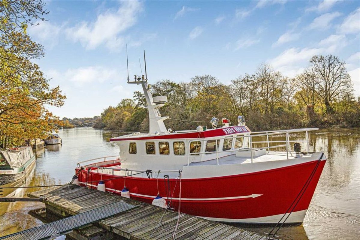 Property for sale in Russell Road, Shepperton, TW17 Waterview