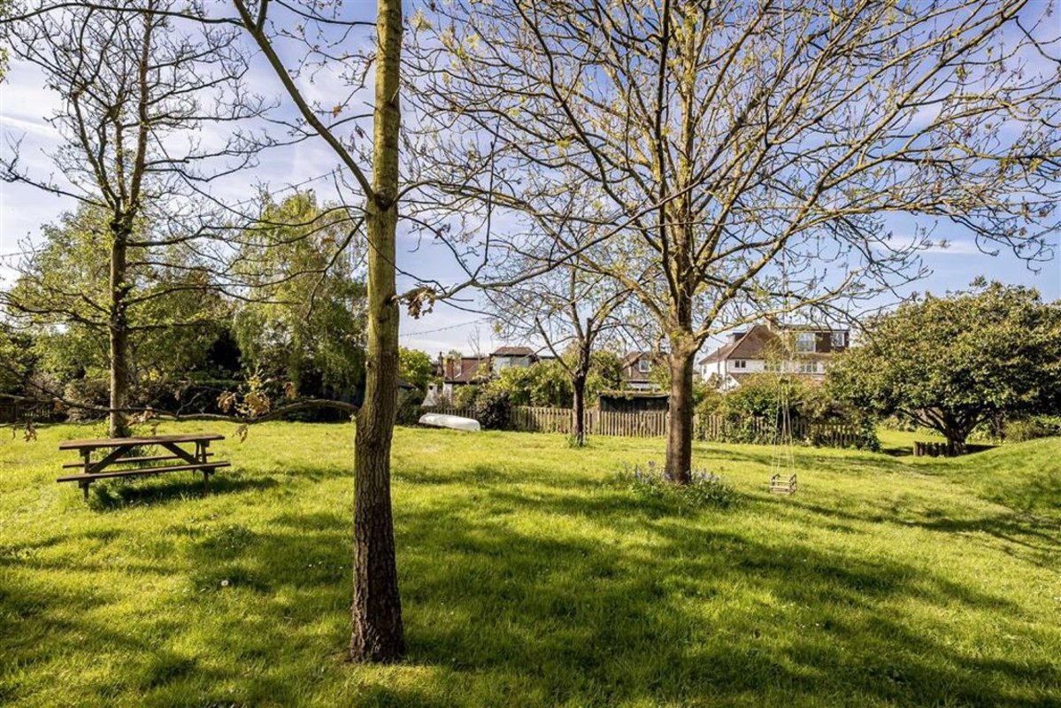 Property for sale in Summer Avenue, East Molesey, KT8 Waterview