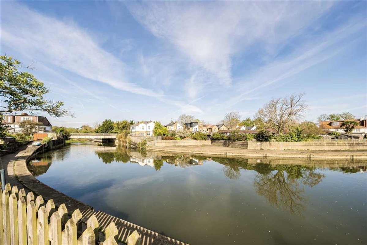 Property for sale in Summer Avenue, East Molesey, KT8 Waterview