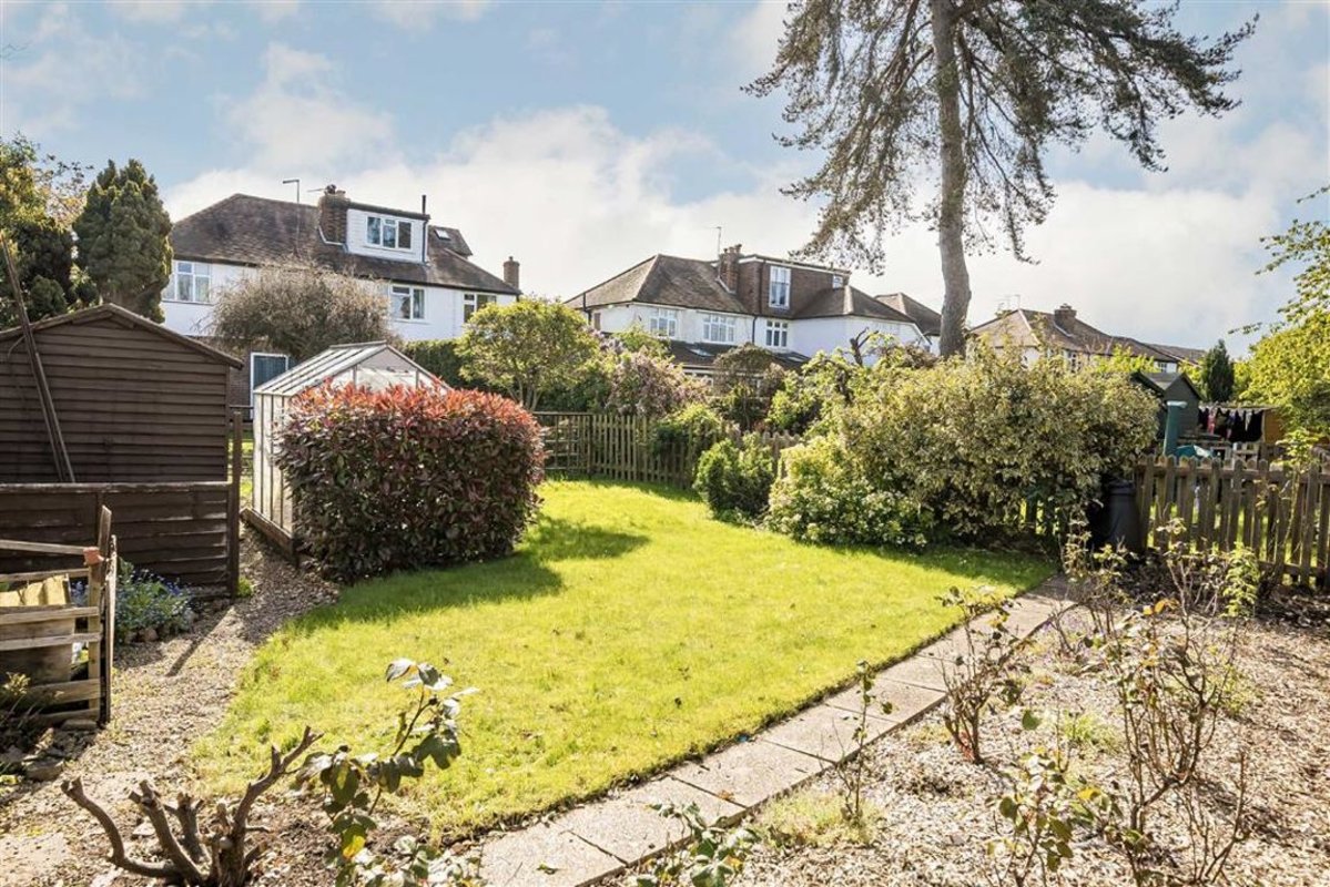 Property for sale in Summer Avenue, East Molesey, KT8 Waterview