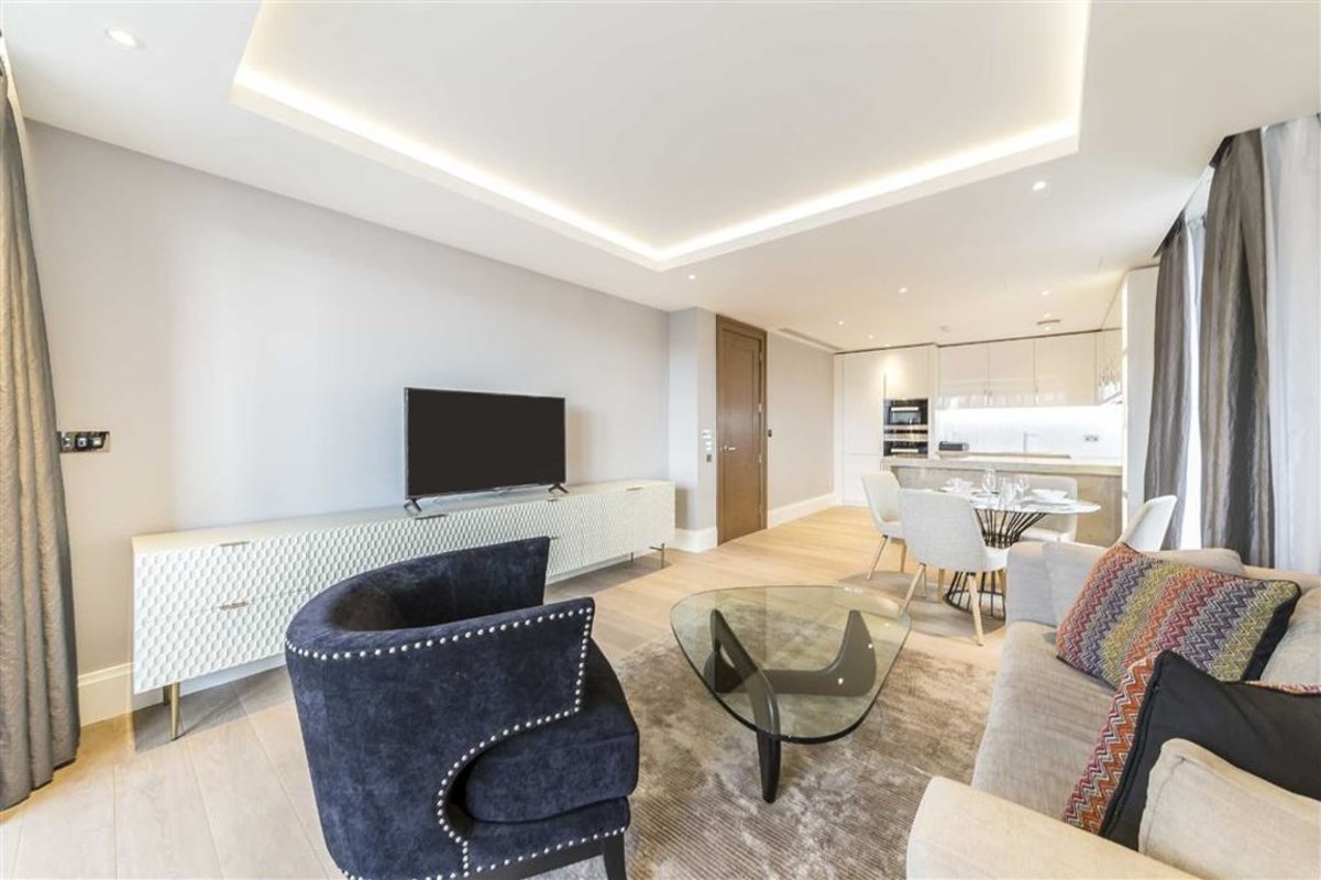 Flat to rent in Arundel Street, London, WC2R Waterview